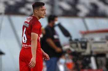 Yerco Oyanedel dejó la UC y ya encontró club en Primera División