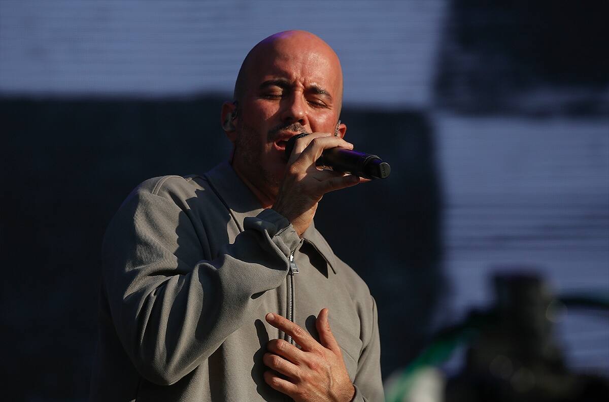 La particular reflexión de vocalista de Cultura Profética sobre el alcohol gel: "Te mata los virus buenos y malos, algunos necesarios para tu sistema"
