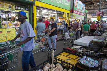 Hombre que le cortó el brazo a otro con un machete en la Vega fue detenido por OS9 de Carabineros