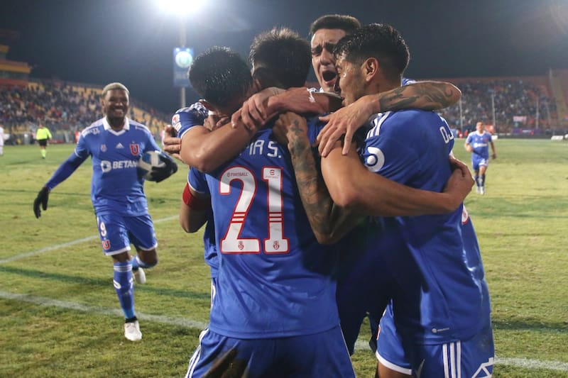 El defensor en su paso por la U. Foto: Agencia Aton.