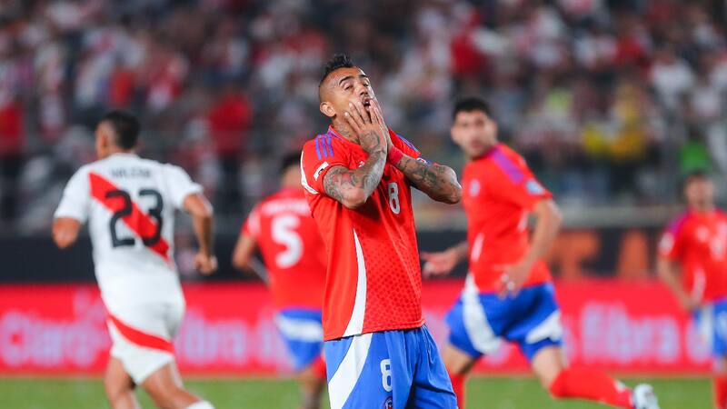 ¿Se acaba la ilusión? Así quedó la tabla de posiciones de las Eliminatorias con el empate de La Roja en Perú