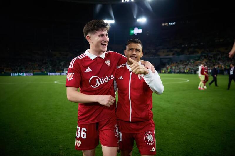 El lateral es tentado por Lionel Scaloni para integrarse a la Selección Argentina. Foto: @osoooo19.