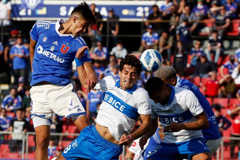 Bastián Tapia volvió a entrenar a la U. ¿Seguirá en 2024? Foto: Aton.