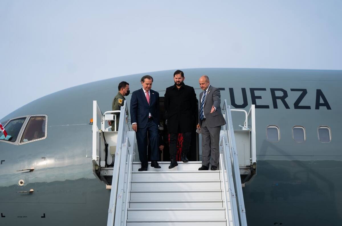 Presidente Gabriel Boric llegó a Canadá en su segunda gira internacional: Se reunirá con Justin Trudeau