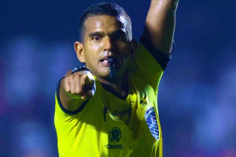 El juez venezolano es uno de los favoritos de la Conmebol.