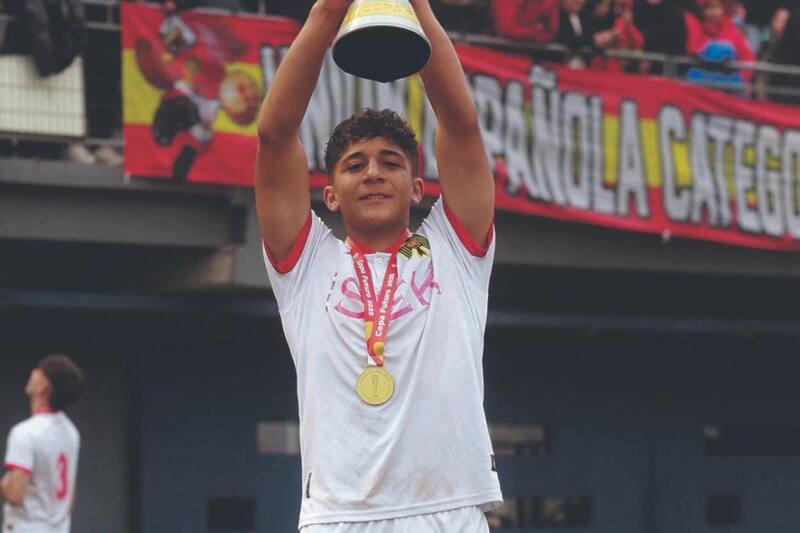 El hijo del lateral fue parte de la lista de buena fe de La Roja Sub 17.