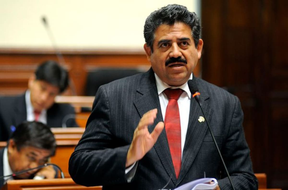 Manuel Merino asumió como nuevo presidente de Perú