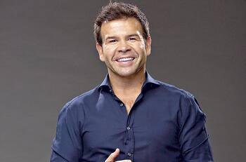 Ignacio Gutiérrez tras evitar quiebre de su productora: "Un salud por lo nuevo que comienza"