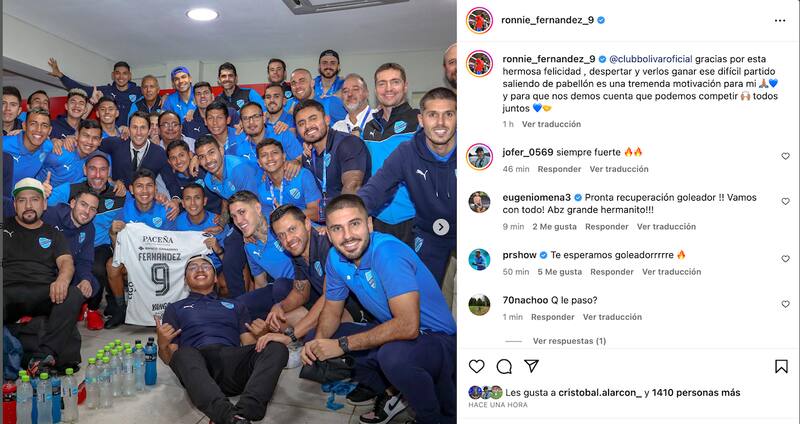 El delantero chileno fue homenajeado por sus compañeros del Bolívar y además recibió un mensaje de Eugenio Mena.