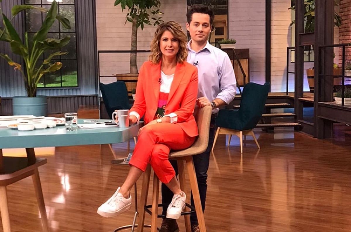 Humberto Sichel mostró su nuevo tatuaje y recibió la aprobación de su pareja, Macarena Pizarro