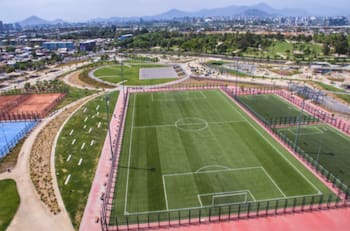 Este parque gratuito con áreas verdes y juegos infantiles es un panorama ideal si no saldrás de la RM en vacaciones