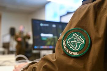 Últimas horas: extranjeros hijos de chilenos pueden postular a estos trabajos en Carabineros