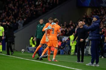 VIDEO | ¡Papelón histórico en la Champions! Arquero del Tottenham recibió tres goles y lo sacaron a los 16 minutos