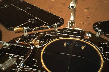 Primer róver chino en Marte ya comenzó su exploración