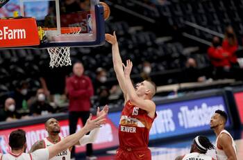Playoffs NBA: Nikola Jokic le dio el empate a Denver en su serie ante Portland