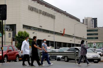 Hospital Gustavo Fricke desmintió muerte de paciente por tuberculosis y exposición de trabajadores