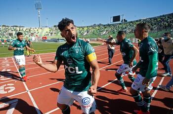 Santiago Wanderers superó a Everton en el Clásico Porteño y mantiene la ilusión de evitar el descenso