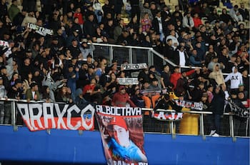 Aníbal Mosa se cuadra con hinchas de Colo Colo que se colaron al Ester Roa: “Se portaron bien”