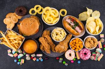 Estos son los alimentos que DAÑAN tu memoria según Harvard