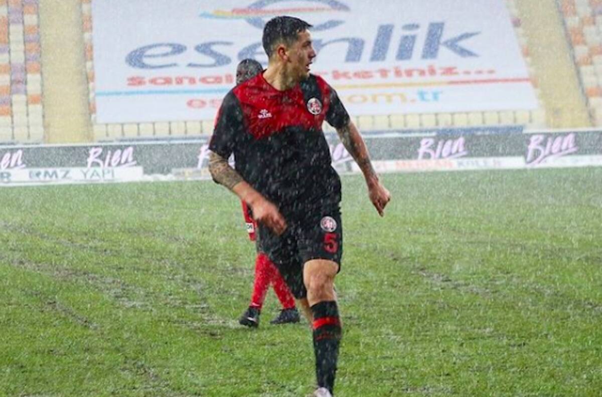 Enzo Roco fue titular en el triunfo de Karagumruk por la Superliga de Turquía
