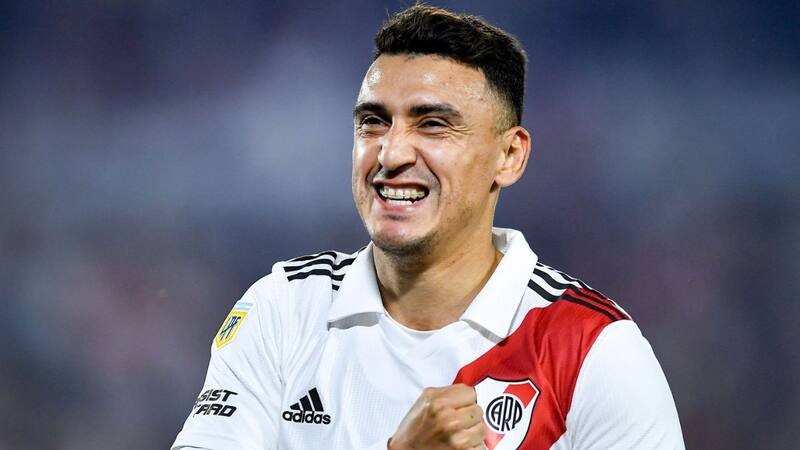 Unión Española sueña en grande: amarra a un volante europeo y apunta a un multicampeón con River