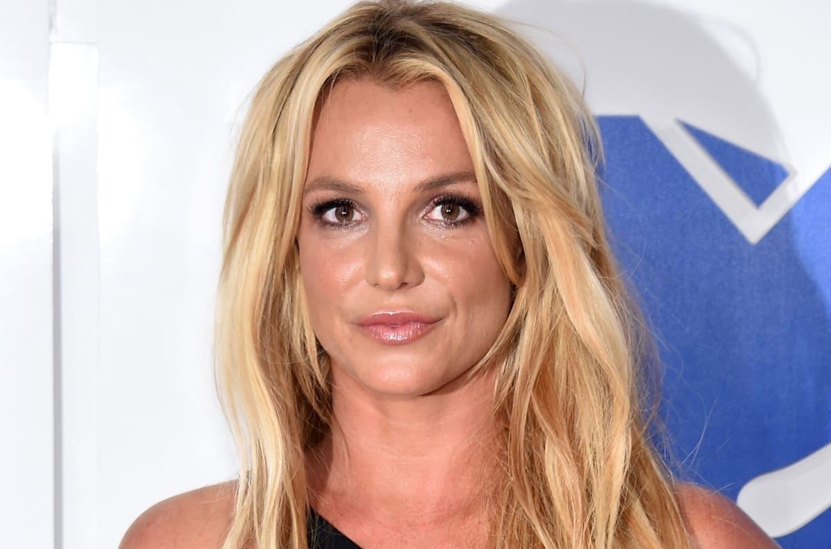 Britney Spears quiere tener un bebé y casarse, pero la tutela se lo prohíbe y la obliga a tomar anticonceptivos