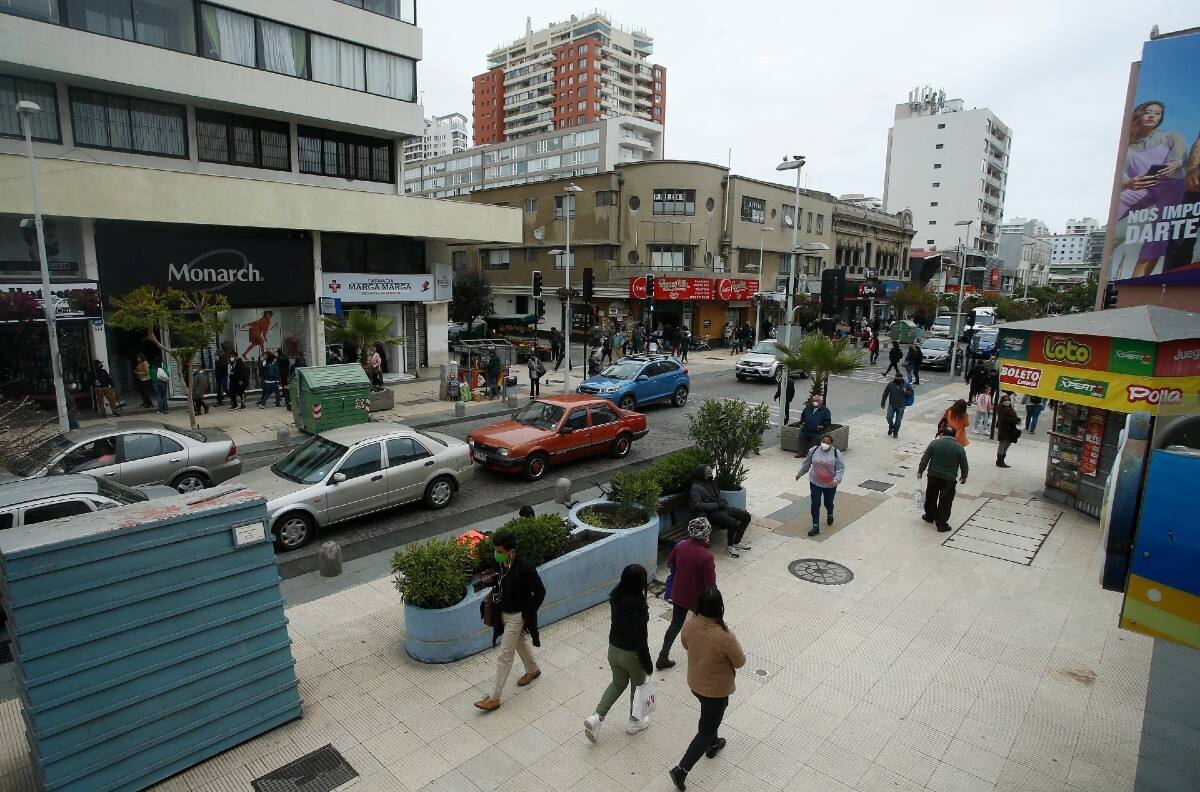 Plan Paso a Paso: revisa las comunas que este martes avanzan y retroceden en la pandemia