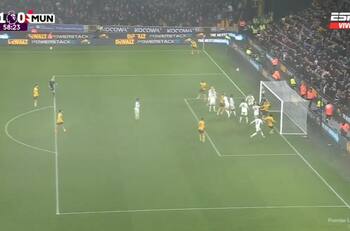 ¡De locos! El gol olímpico que le hicieron al Manchester United en el Boxing Day