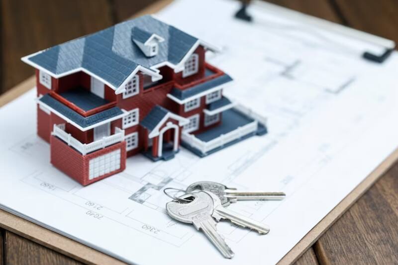 Revisa todos sus detalles. Créditos: Freepik