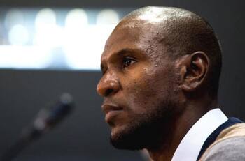 Barcelona desmiente irregularidades en el caso de Eric Abidal