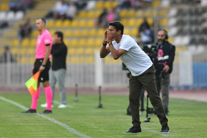 , entrenador de la UC. Foto: Agencia Aton.