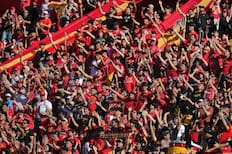 Con fuerte mensaje a los dirigentes: hinchas de Unión Española obligaron a detener el partido en Santa Laura