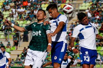 Oficial: el horario de emergencia en el que jugarán Santiago Wanderers y Santa Cruz por la Primera B