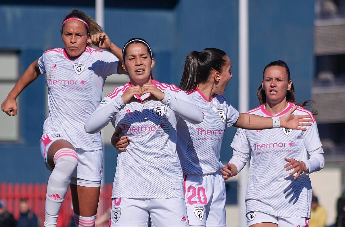 VIDEO | Karen Araya brilla con un golazo en la Primera División de España