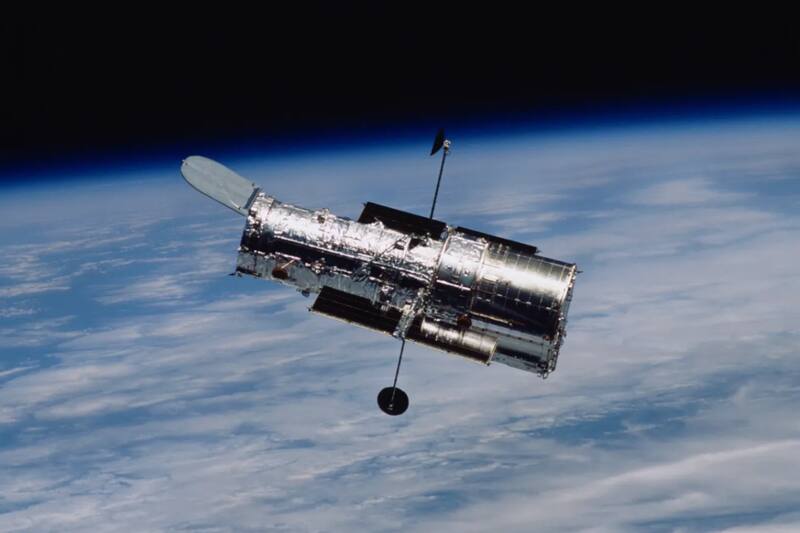 Vistas del Telescopio espacial Hubble, en órbita desde 1990.