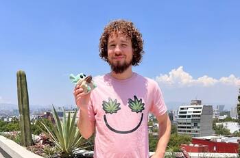 "Está bien chistoso": Luisito Comunica dejó en evidencia a los chilenos, quienes se sorprendieron con la lluvia