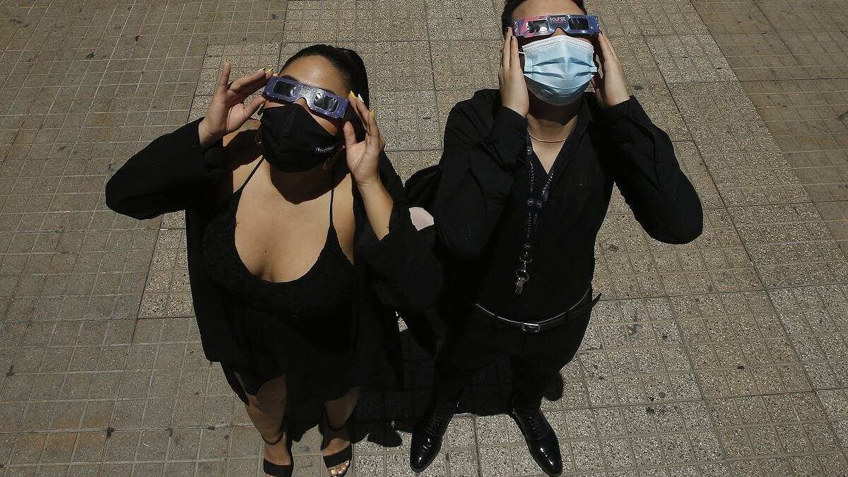 Eclipse Solar: ¿A qué hora se verá la "Luna Negra" este sábado 30 de abril en Chile?