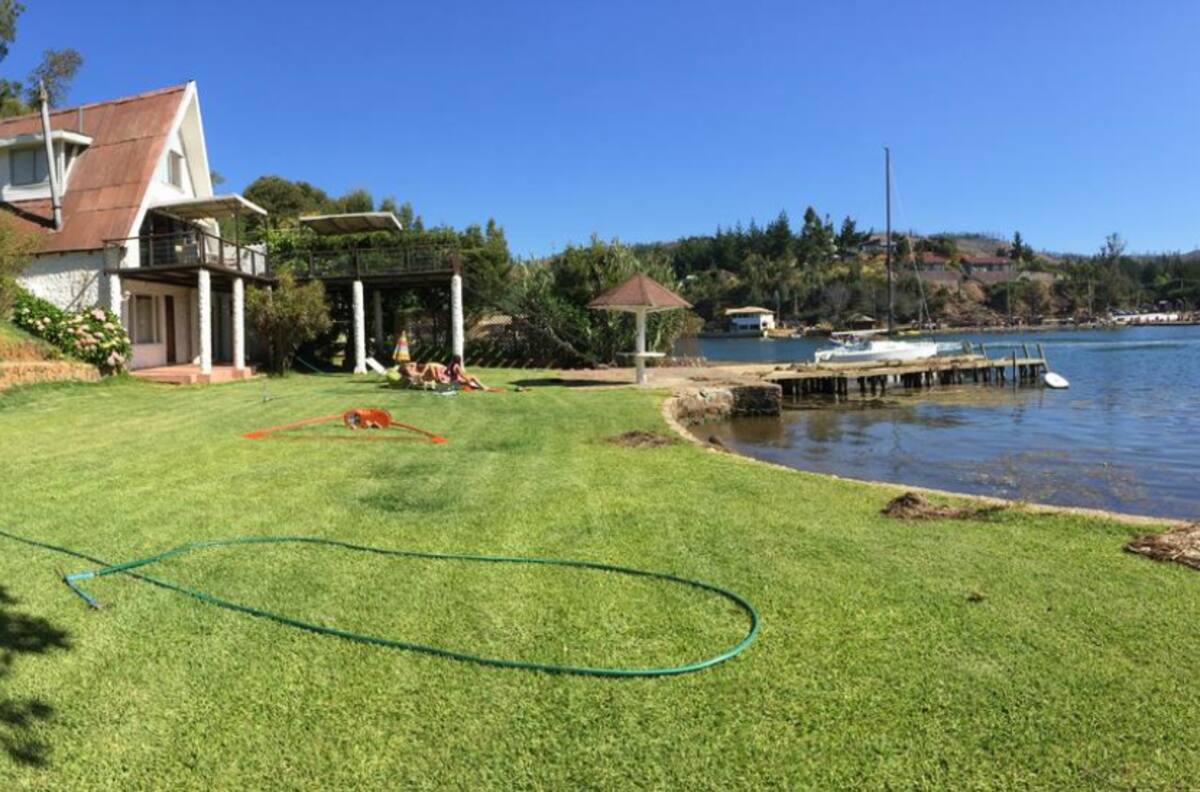 Vecinos del Lago Vichuquén alertaron llegada de turistas en helicópteros