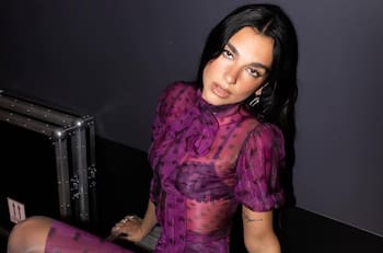 ¿Cuánto cuestan las estilosas zapatillas Puma que Dua Lipa lució en su Instagram?