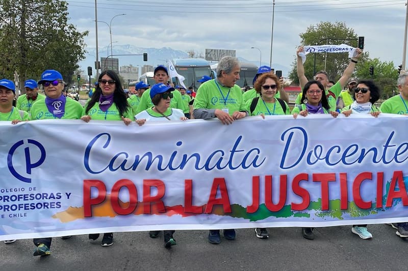 Colegio de Profesores inicia marcha de tres días.