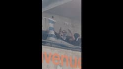 VIDEO | Hinchas del Frankfurt hicieron el saludo Nazi antes de enfrentar al Olympique de Marsella de Alexis Sánchez