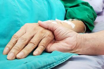 España y los otros países que le dijeron "sí" a la eutanasia