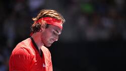 Stéfanos Tsitsipás sigue en bajada y tuvo debut y despedida en el Masters de Toronto