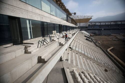 El estadio de la UC sigue tomando forma. Foto: Agencia Aton.