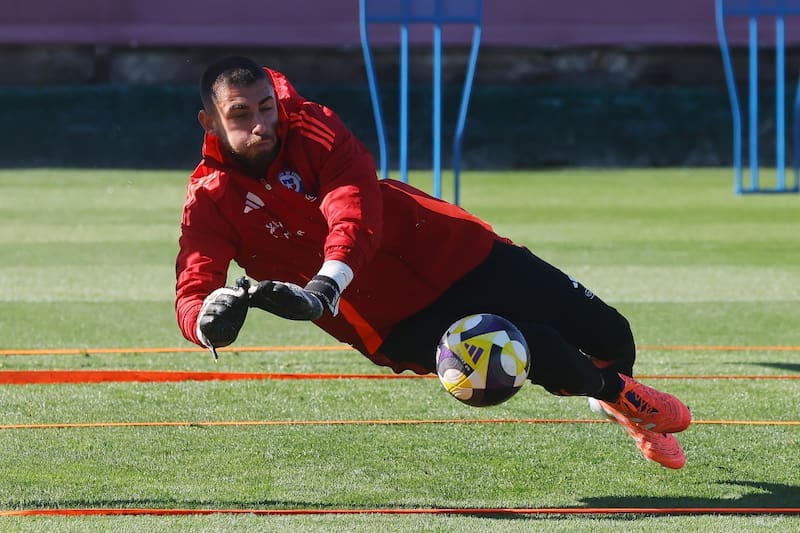 . El exportero de la UC con la indumentaria de la Selección. Foto: Agencia Aton.