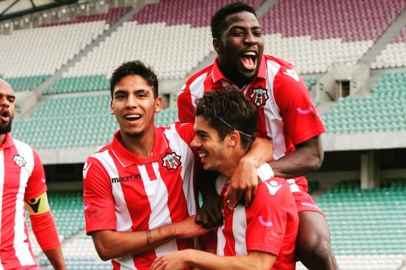 El defensor en su paso por Portugal. Foto: @yerko_021