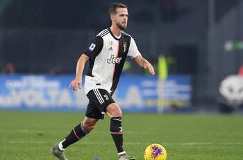 ¿Competencia para Vidal? Barcelona hizo oficial el fichaje de Miralem Pjanic