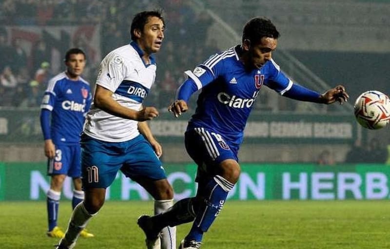 El exfutbolista argentino Servio Velásquez en la final de Copa Chile 2013 entre la U y la UC. Foto: Aton.