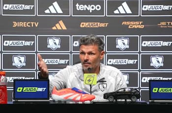 VIDEO | El tenso momento que protagonizó Fernando Ortiz en la conferencia de Colo Colo: “Otra pregunta”