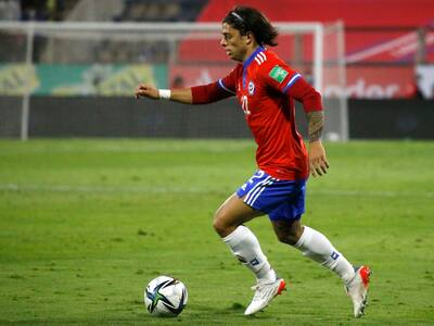 La dura autocrítica de Joaquín Montecinos: "Puedo ser importante en La Roja, pero será imposible si no estoy jugando"